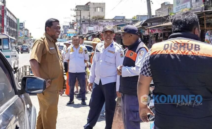 Wakil Bupati Karo Pantau Uji Coba Rekayasa Parkir di Dua Jalan