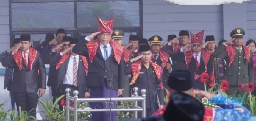 Bupati Karo Pimpin Upacara Hari Pendidikan Nasional Tahun 2025