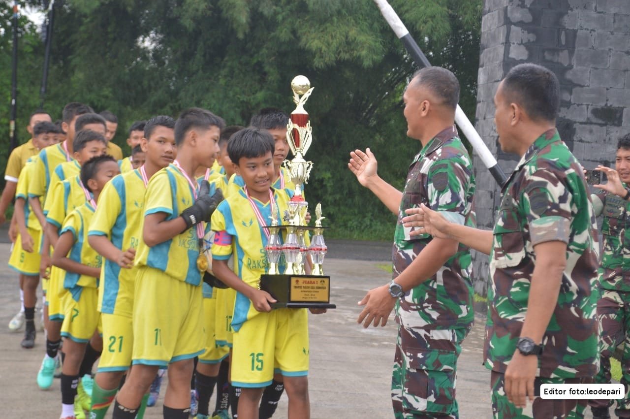 SSB Rakasa Muda Resimen Arhanud 2/SSM Menangkan Turnamen Sepak Bola Macan Asia U-(12/13)
