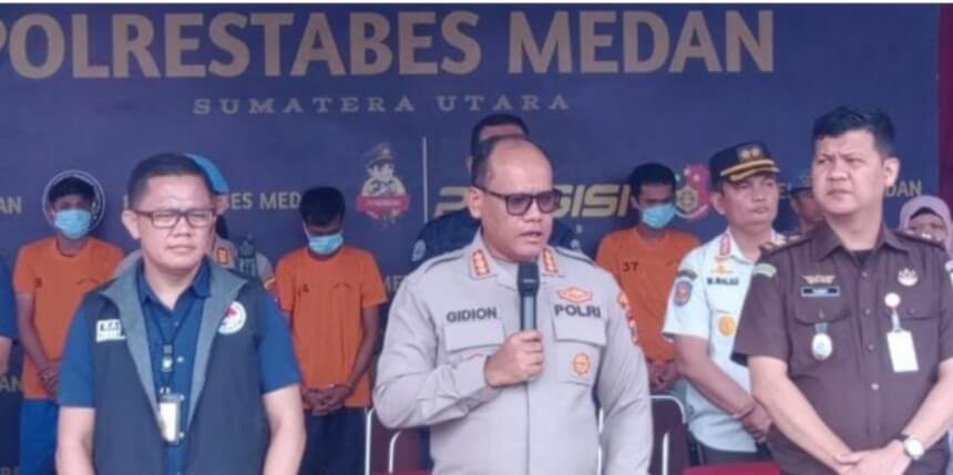 Polisi Tangkap 5 Tersangka dengan 30 Kg Sabu dan Ganja