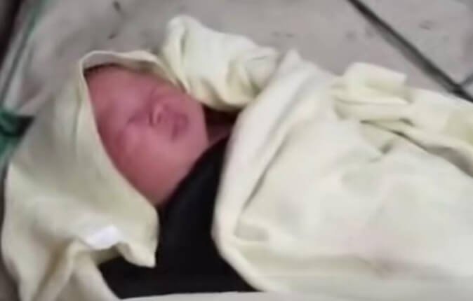 Warga Temukan Bayi Perempuan di Sambu