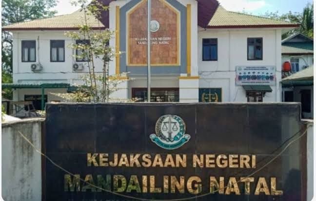 Tertutup Soal Pemeriksaan Dua Pejabat Madina Kasus Dugaan Korupsi Smart Village,Kejari : Biarkan Kami Bekerja