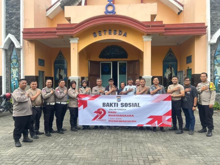 Polsek Medan Timur Gelar Bakti Sosial di Gereja HKBP Betesda Sambut HUT Bhayangkara ke-79