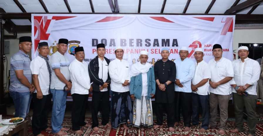 Malam Perpisahan yang Haru, Warga Tapsel Antar Putra Terbaik di Malam Tahun Baru Islam 1447 H