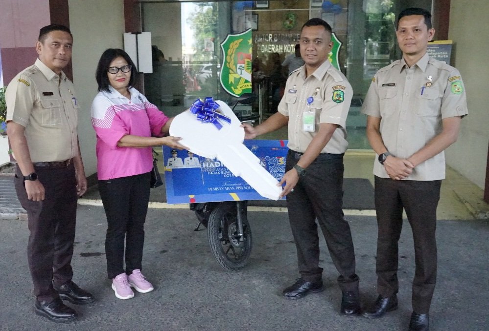 Lilis Simamora Menangkan Hadiah Sepeda Motor dari Pembayaran PBB