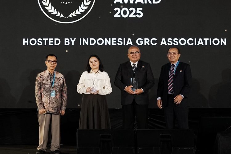 Integritas Nyata dalam Governansi, Amien Sunaryadi Dianugerahi GRC Lifetime Achievement Award 2025