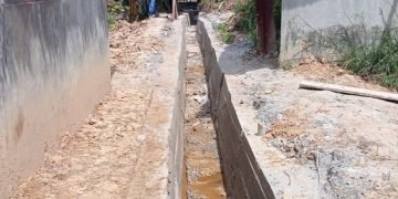 Perlancar Drainase, Pengerjaan Parit Beton di Dusun l Kelurahan Bukit Jengkol Hampir Rampung