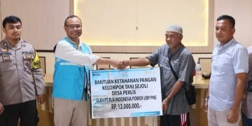 PT PLN Indonesia Power UBP Pangkalan Susu Memberikan Bantuan Ketahanan Pangan kepada Kelompok Tani Sejoli Desa Perlis