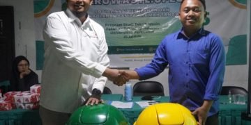 Olah Sampah Mandiri, UPER Hadirkan Komposter Putar di Desa Barengkok