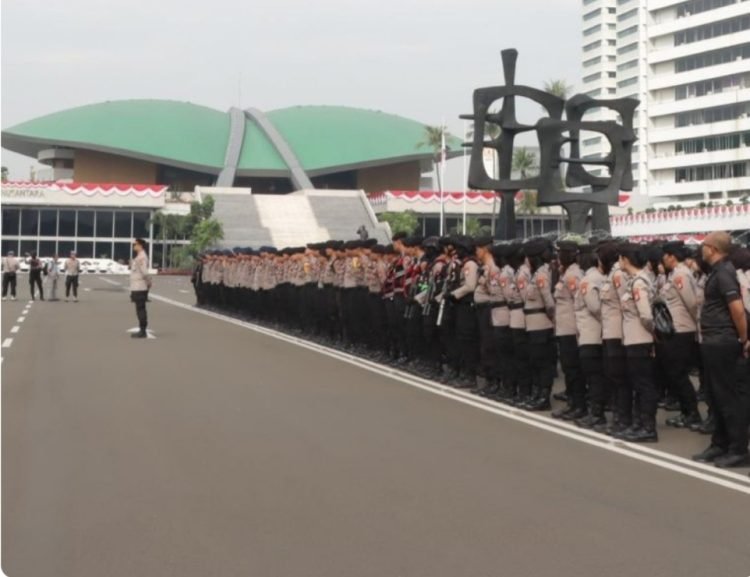 452 Personel Gabungan Amankan Aksi di DPR Hari Ini