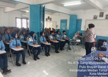 Polsek Medan Timur Gelar Penyuluhan Kenakalan Remaja dan Bahaya Narkoba di SMK Buana Bahari