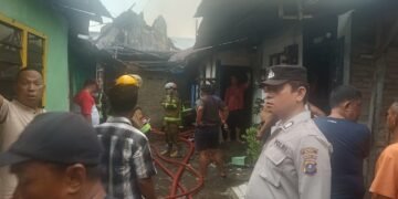 Lima Rumah Hangus Terbakar di Komplek PJKA Gaharu, Diduga Korsleting Listrik