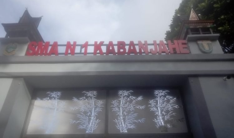 Kasek SMAN I Kabanjahe Diduga Lakukan Pungli dan KKN
