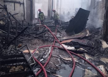 Gudang Peralatan Dekorasi di Jalan Karo Terbakar