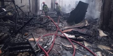 Gudang Peralatan Dekorasi di Jalan Karo Terbakar