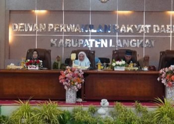 DPRD Langkat Tetapkan Ranperda Penyertaan Modal Masuk Propemperda 2025
