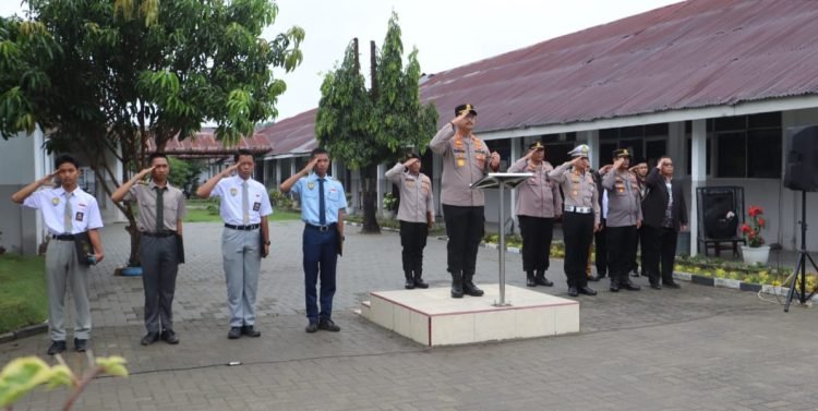 Cegah Kenakalan Remaja, Kapolres Langkat Beri Pesan Penting ke Pelajar Putra Jaya Jabal Rahmah