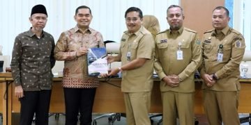 Sekdaprov Serahkan Rancangan KUA dan PPAS Perubahan APBD 2025 ke Banggar DPRD Sumut