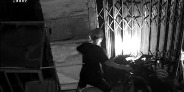 Terekam CCTV, Seorang Pria Larikan Sepeda Motor CRF Milik Dosen UINSU 