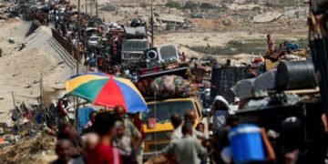 Zionis Israel Bombardir Gaza, Ribuan Warga Palestina Mengungsi