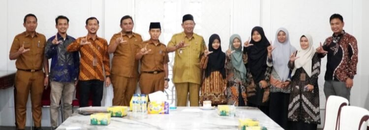 Bupati Lepas Putri Langkat Wakili Sumut di MTQ Mahasiswa Nasional