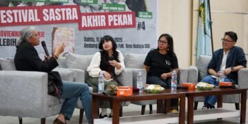 Ngobrol Buku Akhiri Festival Sastra Akhir Pekan dengan Diskusi Novel “Mari Pergi Lebih Jauh”