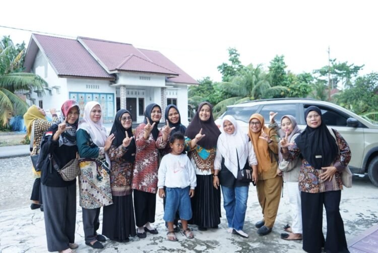 PKK Langkat Lakukan Pembinaan UP2K di Desa Tanjung Pasir Jelang Penilaian Tingkat Provinsi