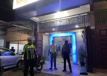 Personil Polsek Barteng Polres Palas Laksanakan Patroli Blue Light di Malam Hari