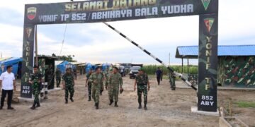Pangdam I/BB Tinjau Yon TP 852/ABY dan Beri Pengarahan kepada Seluruh Prajurit Yon TP