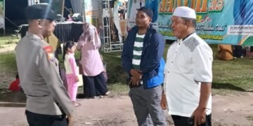 Bhabinkamtibmas Polsek Sosa Melaksanakan Pengamanan Kegiatan Perlombaan Hari Santri