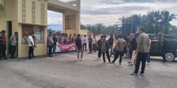 Aksi Unjuk Rasa Dari AMPLAS di Polres Palas Berjalan Aman
