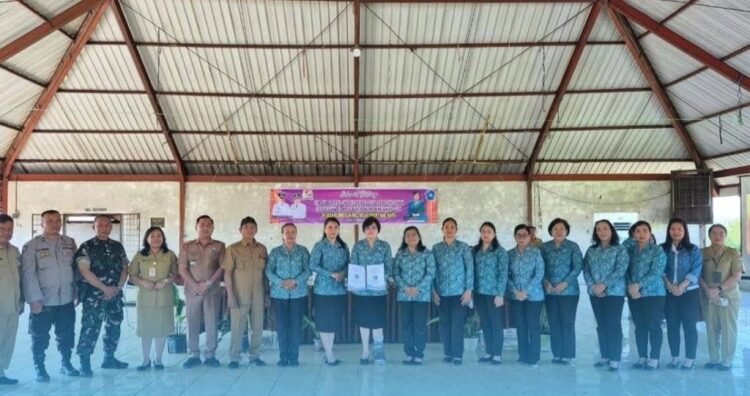 Ketua TP PKK Karo Lakukan Supervisi Lomba Desa Percontohan di Kubu Colia dan Rumamis