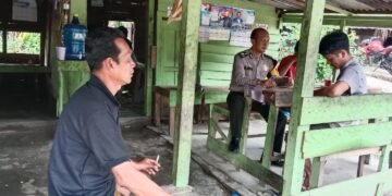 Polres Padang Lawas Bhabinkamtibmas Polsek Barumun Sambang ke Desa Binaannya