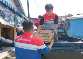 Gerak Cepat Pertamina Patra Niaga Sumbagut Bantu Korban Banjir di Pekan Labuhan