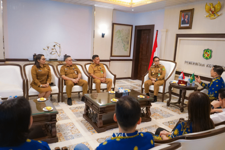 Apresiasi Program Kemanusiaan Lions Club, Rico Waas : Sinergikan dengan Pemko Medan