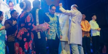 Hadiri Perayaan Deepavali, Rico Waas Ajak Warga Hidupkan Kembali Cahaya Dalam Keluarga