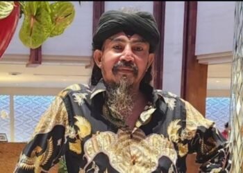 Limbad Umumkan Kelulusan S2 Putrinya dengan Predikat Cumlaude