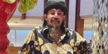 Limbad Umumkan Kelulusan S2 Putrinya dengan Predikat Cumlaude