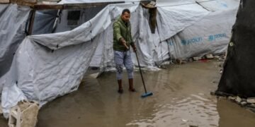 Israel Gagalkan 9 Kali Pengiriman Tenda ke Gaza