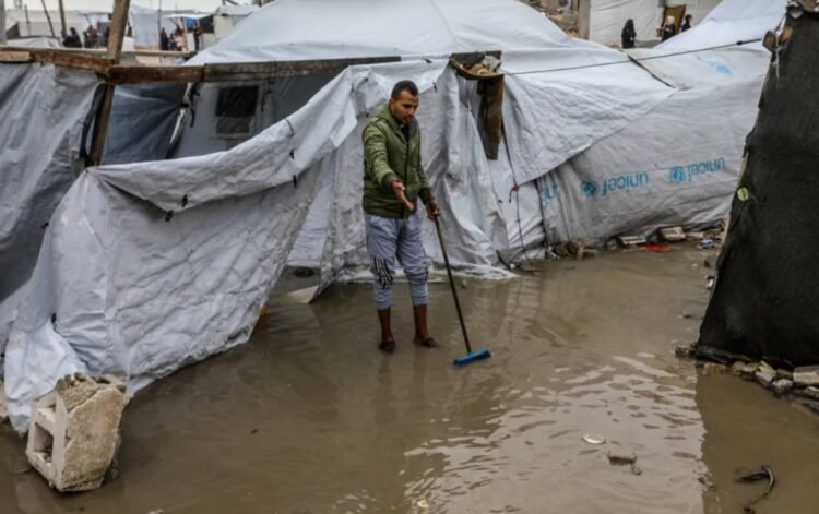 Israel Gagalkan 9 Kali Pengiriman Tenda ke Gaza