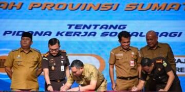 Bupati Pakpak Bharat Tandatangani MoU dengan Kejaksaan Negeri