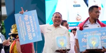 Bupati Pakpak Bharat Terima Penghargaan Event North Sumatra Innovation Day 2025