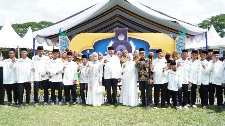 Bupati Langkat Lepas Pawai Taaruf dan Lantik Dewan Hakim MTQ ke-58 di Sawit Seberang