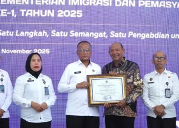Pemkab Langkat Terima Penghargaan Mitra Kerja Pada Hari Bhakti Imigrasi Kemasyarakatan