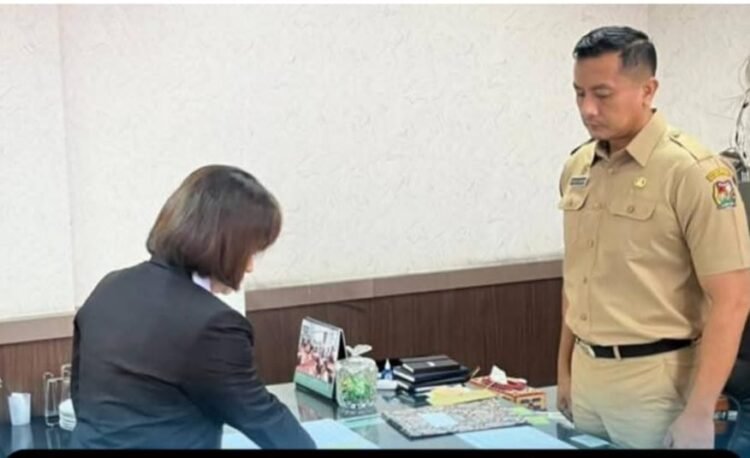 Sekda Karo Lantik Debora Morina Br Barus sebagai Kabid Humas dan IKP Dinas Kominfo