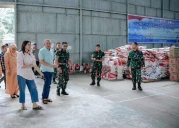 Kahiyang Menyiapkan Bantuan, Pak Bobby Mendistribusikan