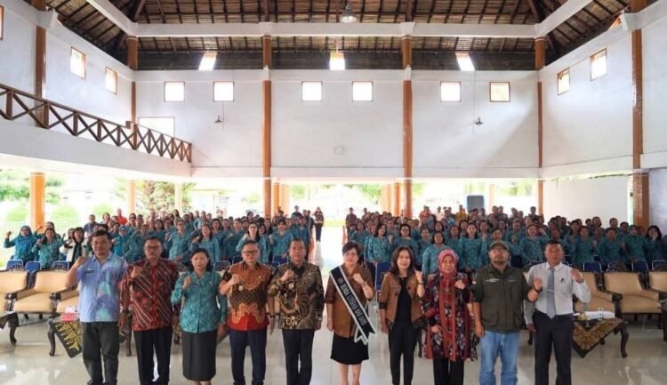 Bupati Karo Mengukuhkan Bunda Literasi Kabupaten Karo