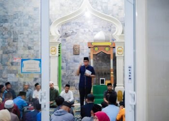 Rico Waas Permudah Pengurusan Dokumen Kependudukan yang Rusak Akibat Banjir