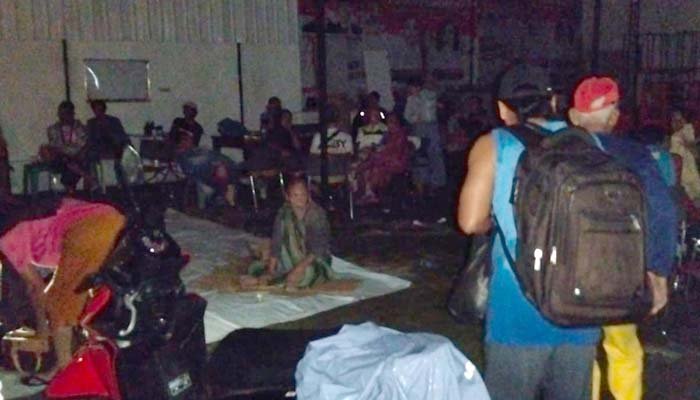 Dame Duma Bagikan Seribuan Nasi Bungkus Gratis untuk Warga Medan Helvetia Terdampak Banjir