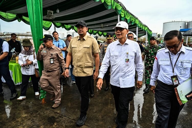 Bantuan Logistik Kementan dan Bapanas Tiba di Belawan, Bobby Nasution: Penyemangat Pascabencana di Sumut